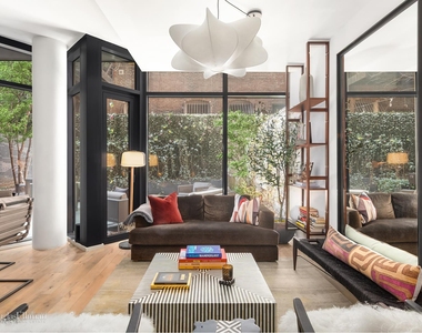 15  Renwick St - Photo Thumbnail 1