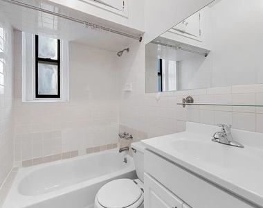 619 E 5th Street - Photo Thumbnail 3