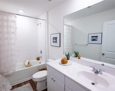 6462 Waypoint Street - Photo Thumbnail 13