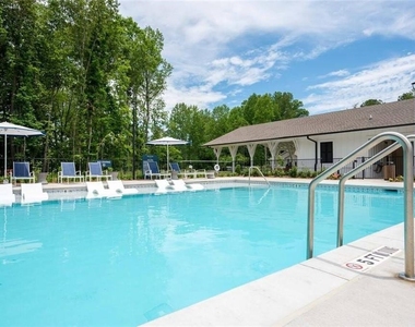 6462 Waypoint Street - Photo Thumbnail 4