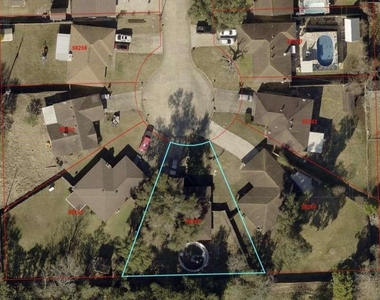 718 Westbury Street - Photo Thumbnail 7