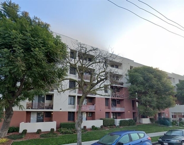 1320 N Monroe St - Photo Thumbnail 2
