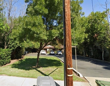 2142 Butte St - Photo Thumbnail 1