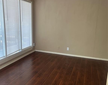 1204 Saint Joseph Street - Photo Thumbnail 2
