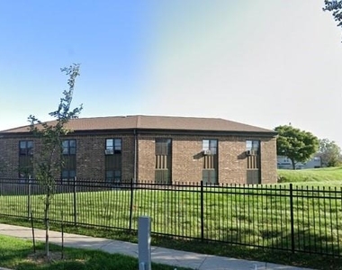 1919 N 11th St - Photo Thumbnail 4
