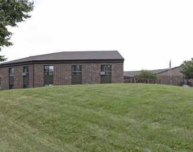 1919 N 11th St - Photo Thumbnail 2