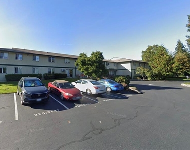 280 Sylvan Way - Photo Thumbnail 5