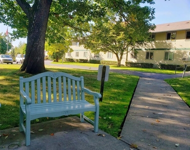 280 Sylvan Way - Photo Thumbnail 3