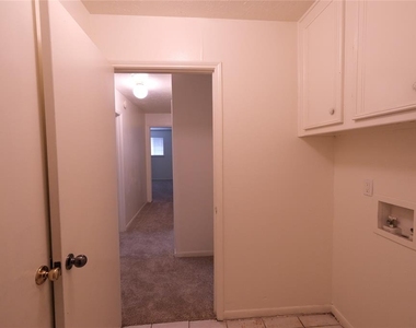 12515 Bexley Drive - Photo Thumbnail 10