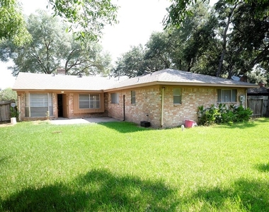 12515 Bexley Drive - Photo Thumbnail 9