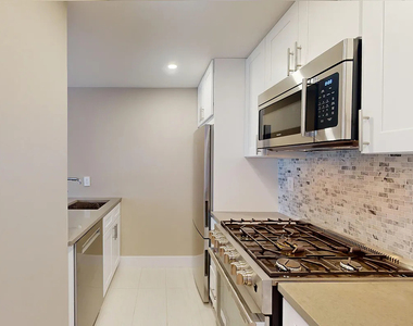 327 greenwich st - Photo Thumbnail 0