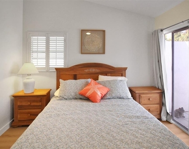 971 Waterside Lane - Photo Thumbnail 18