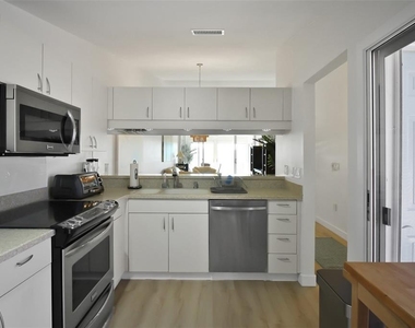 971 Waterside Lane - Photo Thumbnail 10