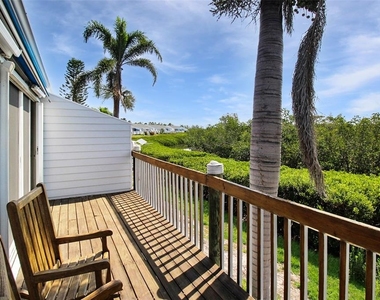 971 Waterside Lane - Photo Thumbnail 32