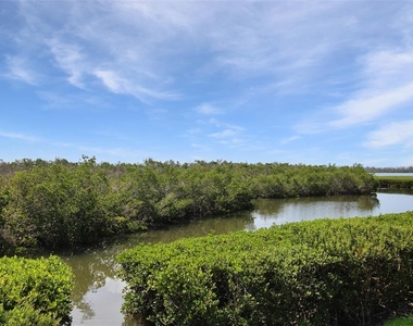 971 Waterside Lane - Photo Thumbnail 33