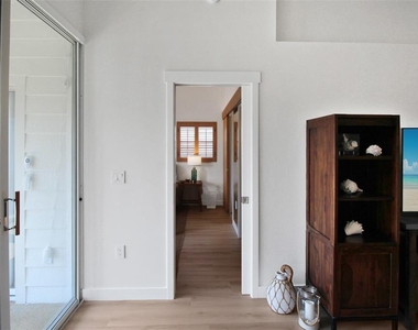 971 Waterside Lane - Photo Thumbnail 34