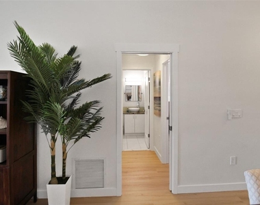 971 Waterside Lane - Photo Thumbnail 15