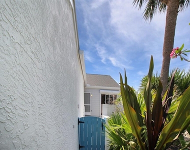 971 Waterside Lane - Photo Thumbnail 2