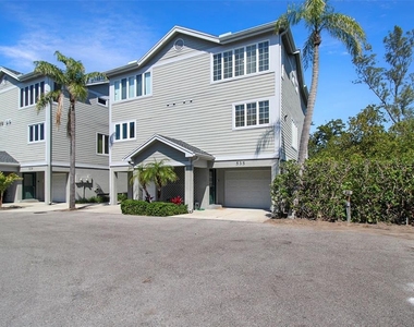535 Forest Way - Photo Thumbnail 1