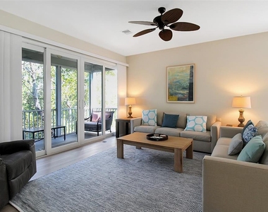 535 Forest Way - Photo Thumbnail 5