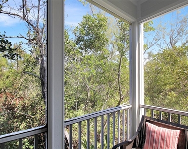 535 Forest Way - Photo Thumbnail 11