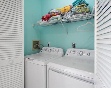 535 Forest Way - Photo Thumbnail 38