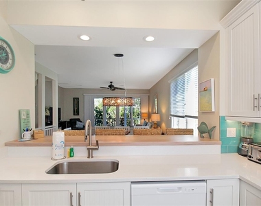 535 Forest Way - Photo Thumbnail 21