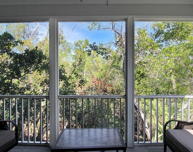 535 Forest Way - Photo Thumbnail 10
