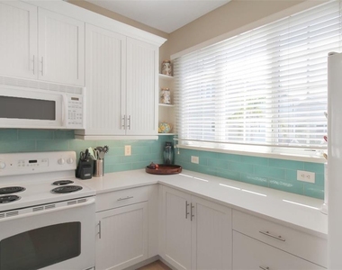 535 Forest Way - Photo Thumbnail 19