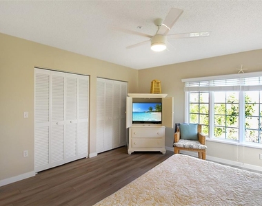 535 Forest Way - Photo Thumbnail 30