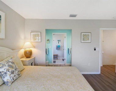 535 Forest Way - Photo Thumbnail 31
