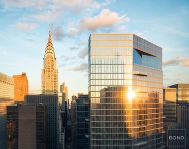 East 44th Street - Photo Thumbnail 6