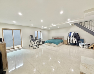 26-28 18th Street - Photo Thumbnail 10