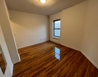 200 West 113th Street - Photo Thumbnail 3