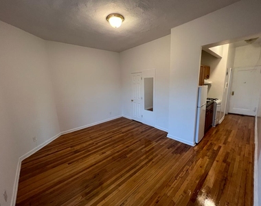 200 West 113th Street - Photo Thumbnail 2