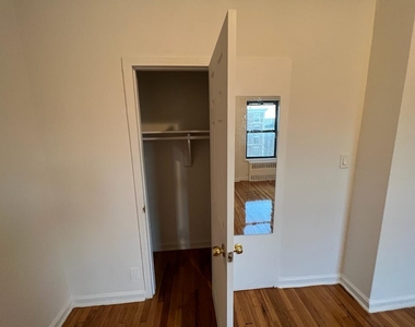 200 West 113th Street - Photo Thumbnail 4