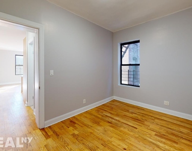 W 179th St - Photo Thumbnail 6