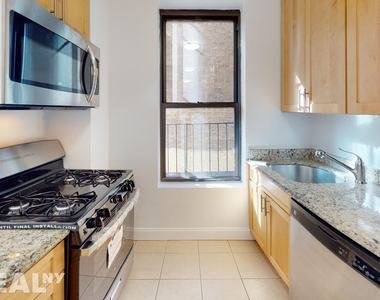 W 179th St - Photo Thumbnail 0