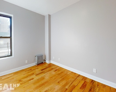 W 179th St - Photo Thumbnail 5