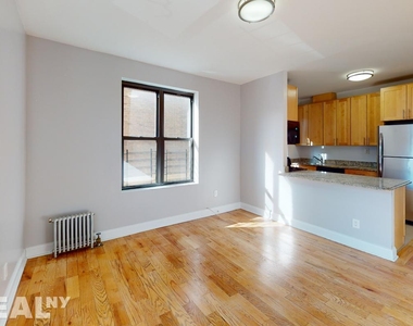 W 179th St - Photo Thumbnail 2