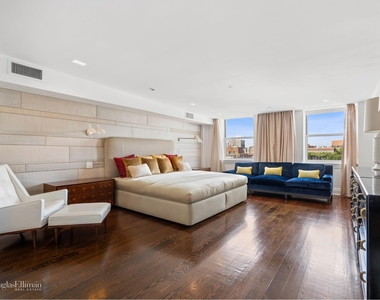257 W 117th St - Photo Thumbnail 6