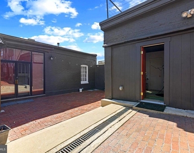 337 E Hamburg Street - Photo Thumbnail 2