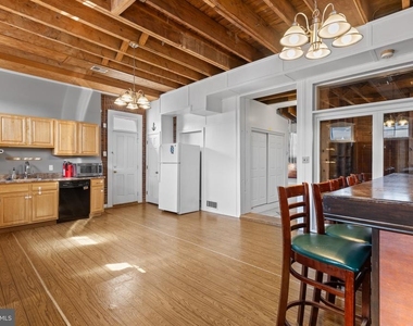 337 E Hamburg Street - Photo Thumbnail 9