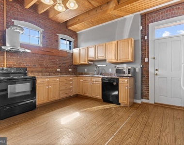337 E Hamburg Street - Photo Thumbnail 10