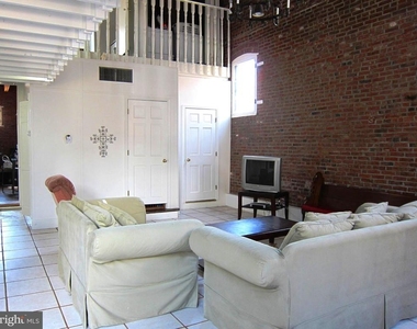 337 E Hamburg Street - Photo Thumbnail 5