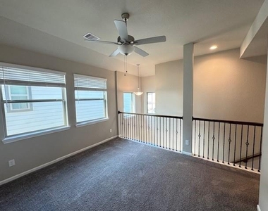5218 Prairie Terrace Lane - Photo Thumbnail 8