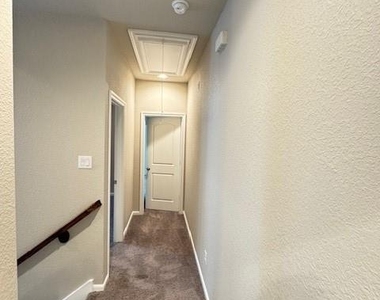5218 Prairie Terrace Lane - Photo Thumbnail 6