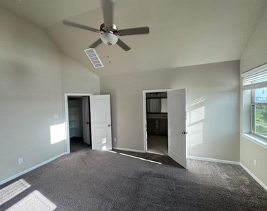 5218 Prairie Terrace Lane - Photo Thumbnail 11