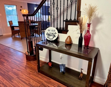 1247 Lavender Shade Court - Photo Thumbnail 4
