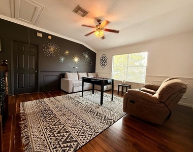 1247 Lavender Shade Court - Photo Thumbnail 13